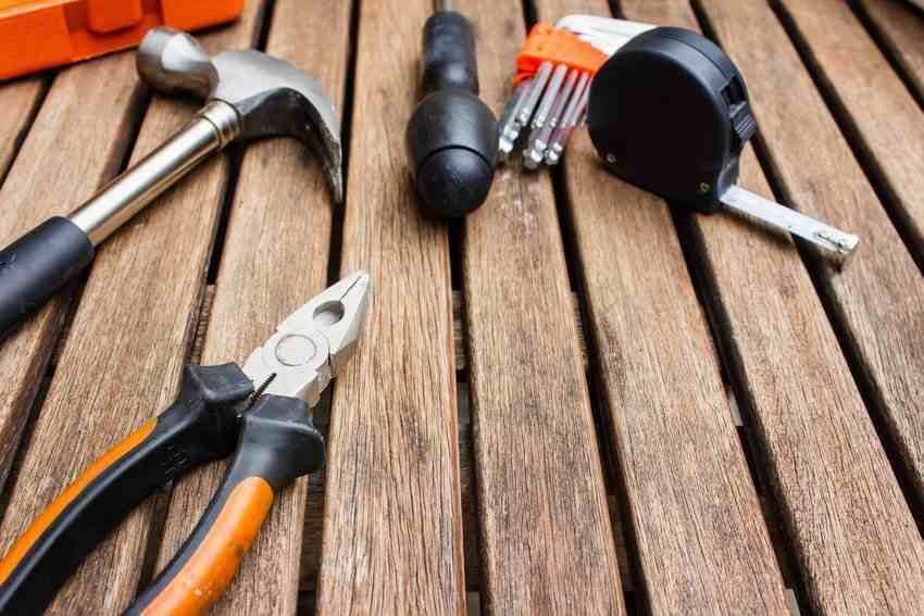 Tools list for electrician apprentice tool belt